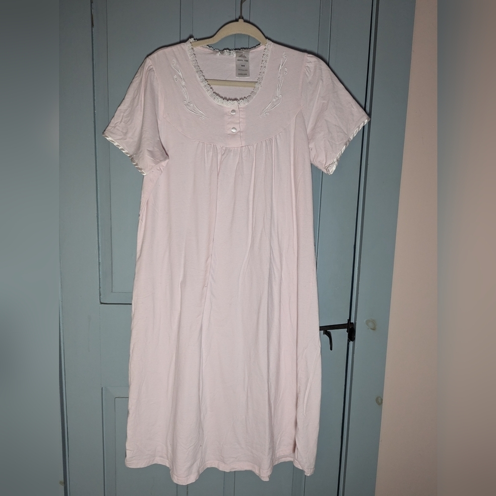 🩷 Kay Anna Nightgown M ultra feminine Cotton satin embroidery vintage Soft Cute